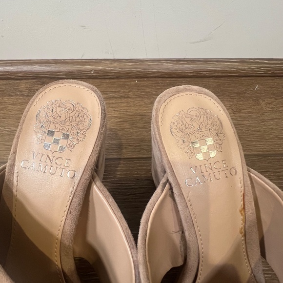 Vince Camuto Levey Tan Suede Block Heel Mule - Size 6 1/2 - Picture 3 of 7